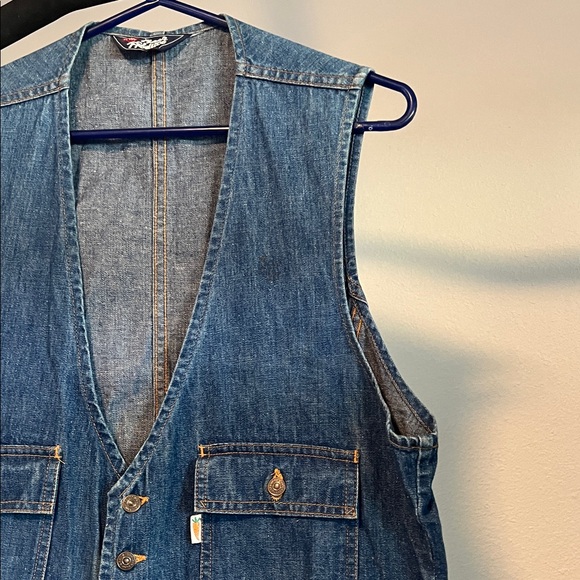 Levi's Produce Blue Denim Vest in Very Nice Condition - Picture 6 of 11
